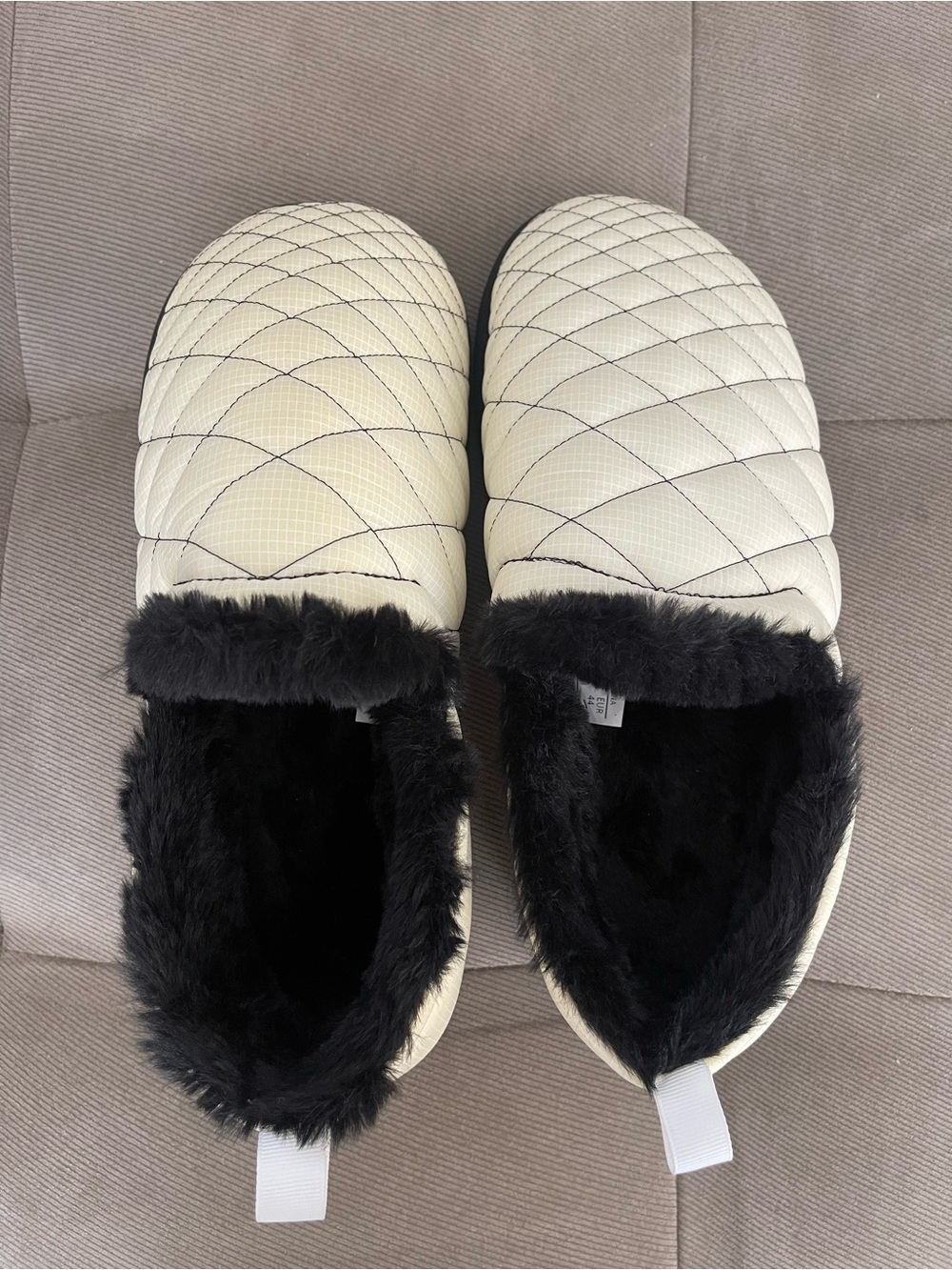Quilted Cream Mens Slip-On Slippers with Black Faux-Fur Lining